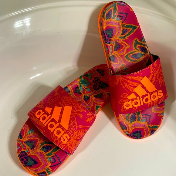 FARM Rio Adidas swim sandals . New condition . Size 8 - Picture 1 of 7